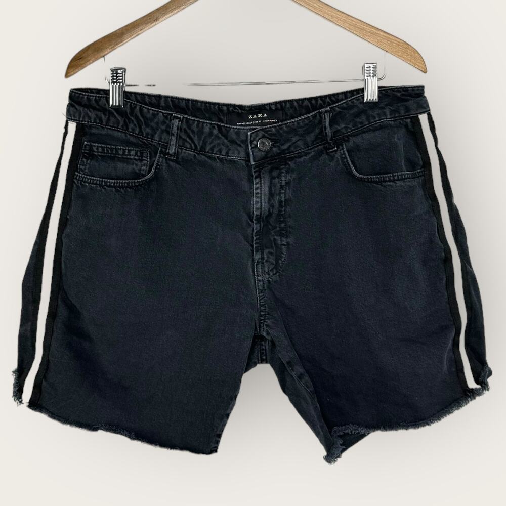 Zara Side Stripe Mom Jean Shorts | Size 36 Washed Black Denim Raw Hem High Rise